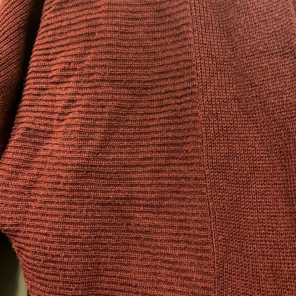 Comfy rust sweater - Picture 3 of 5